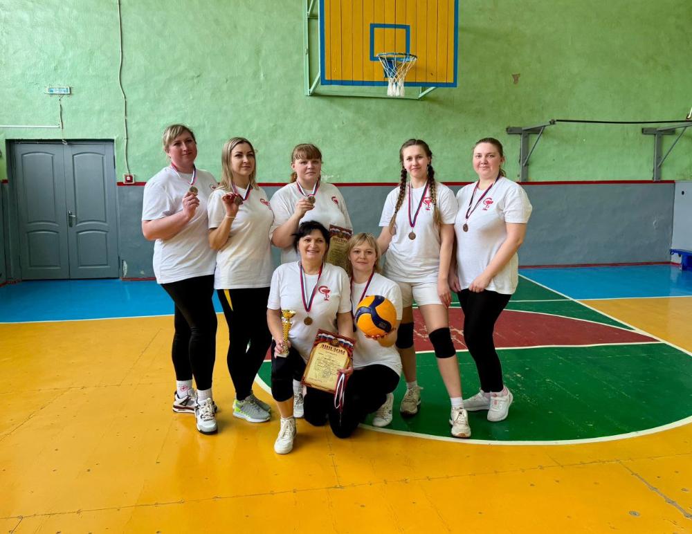 Команда Ржаксинской ЦРБ завоевала «бронзу» в турнире по пионерболу